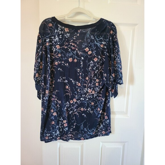 Lucky Brand Sheer Blouse Navy with Floral Pattern Size 1X - Picture 2 of 3